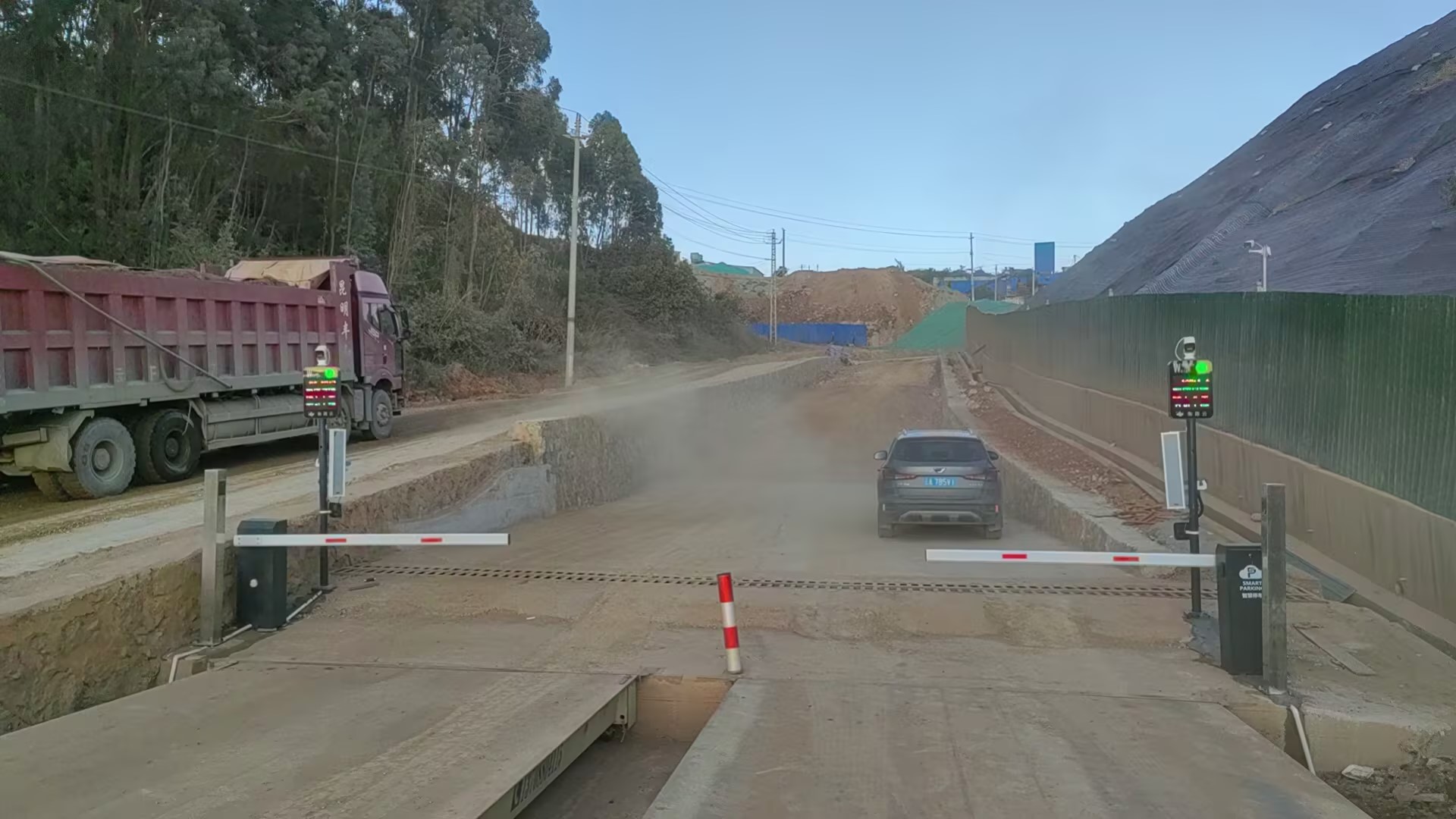 车牌识别无人值守过磅系统