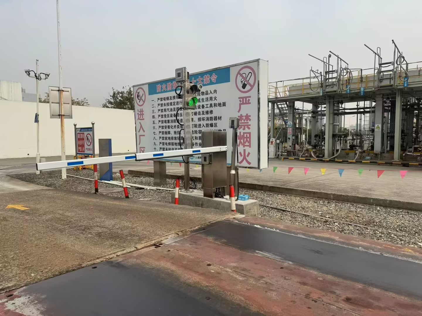 无人值守自动称重系统