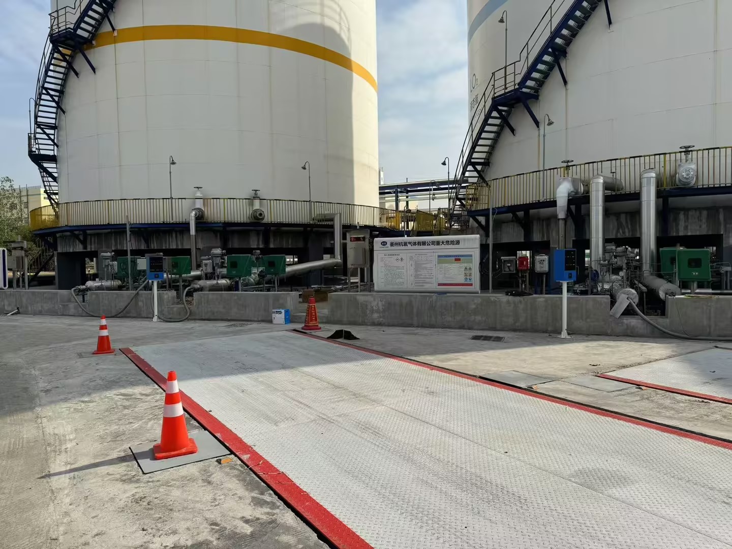   工厂/物流园智能称重系统解决方案：汽