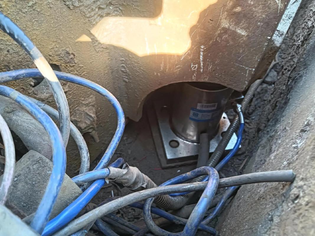 地磅自动跳数怎么回事?别慌,多半是这5个原因(附解决方法)(图2) 地磅自动跳数怎么回事?别慌,多半是这5个原因(附解决方法)(图2)