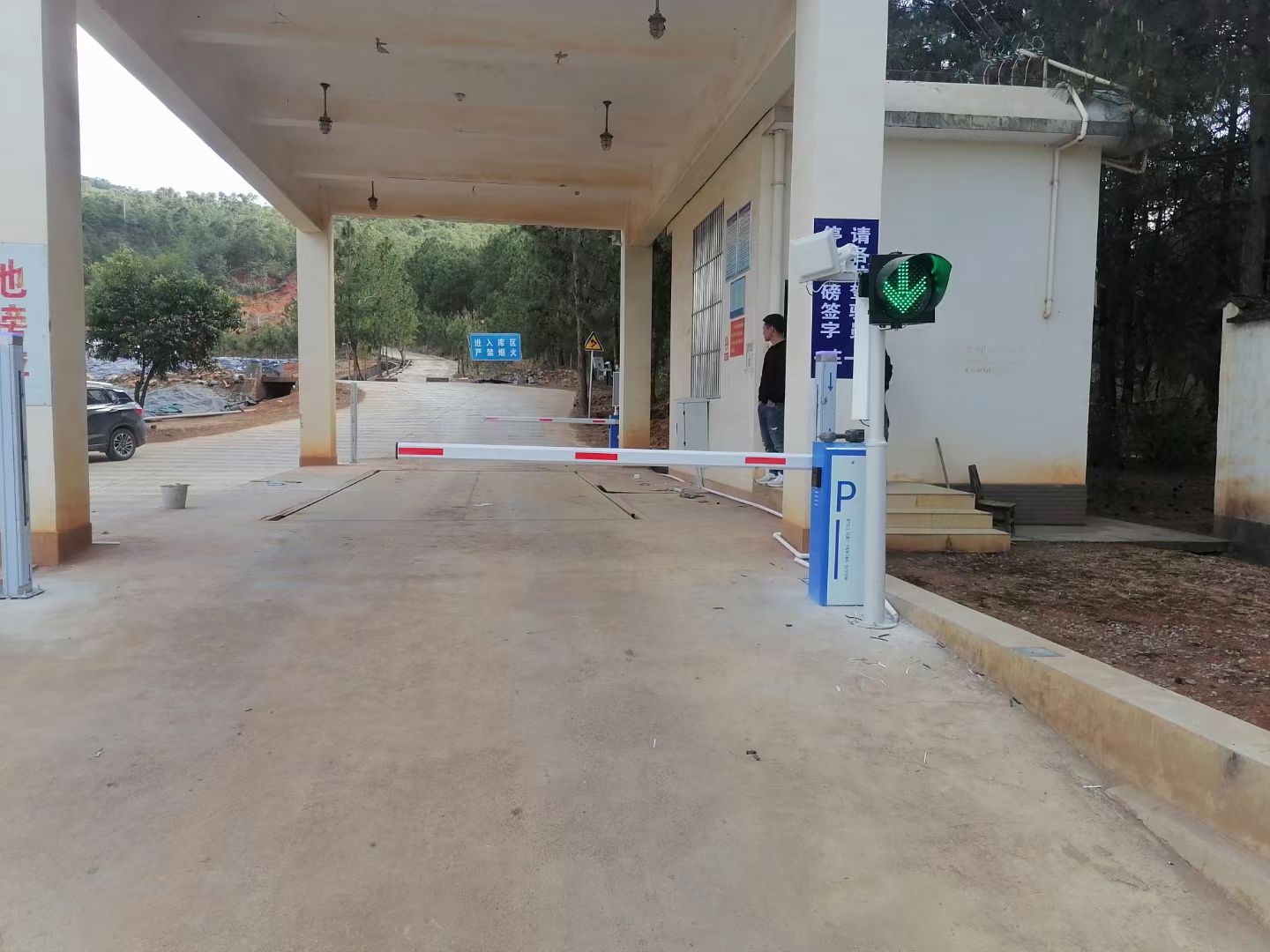 源头治超系统应用现场